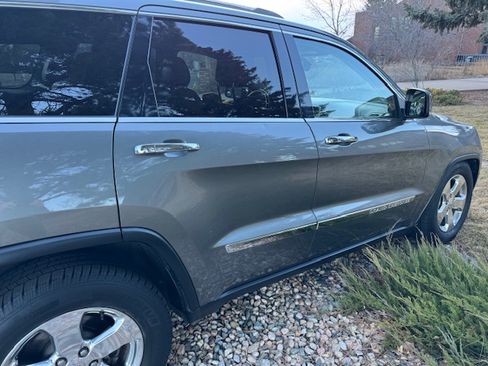 Used 2011 Jeep Grand Cherokee Overland image 6