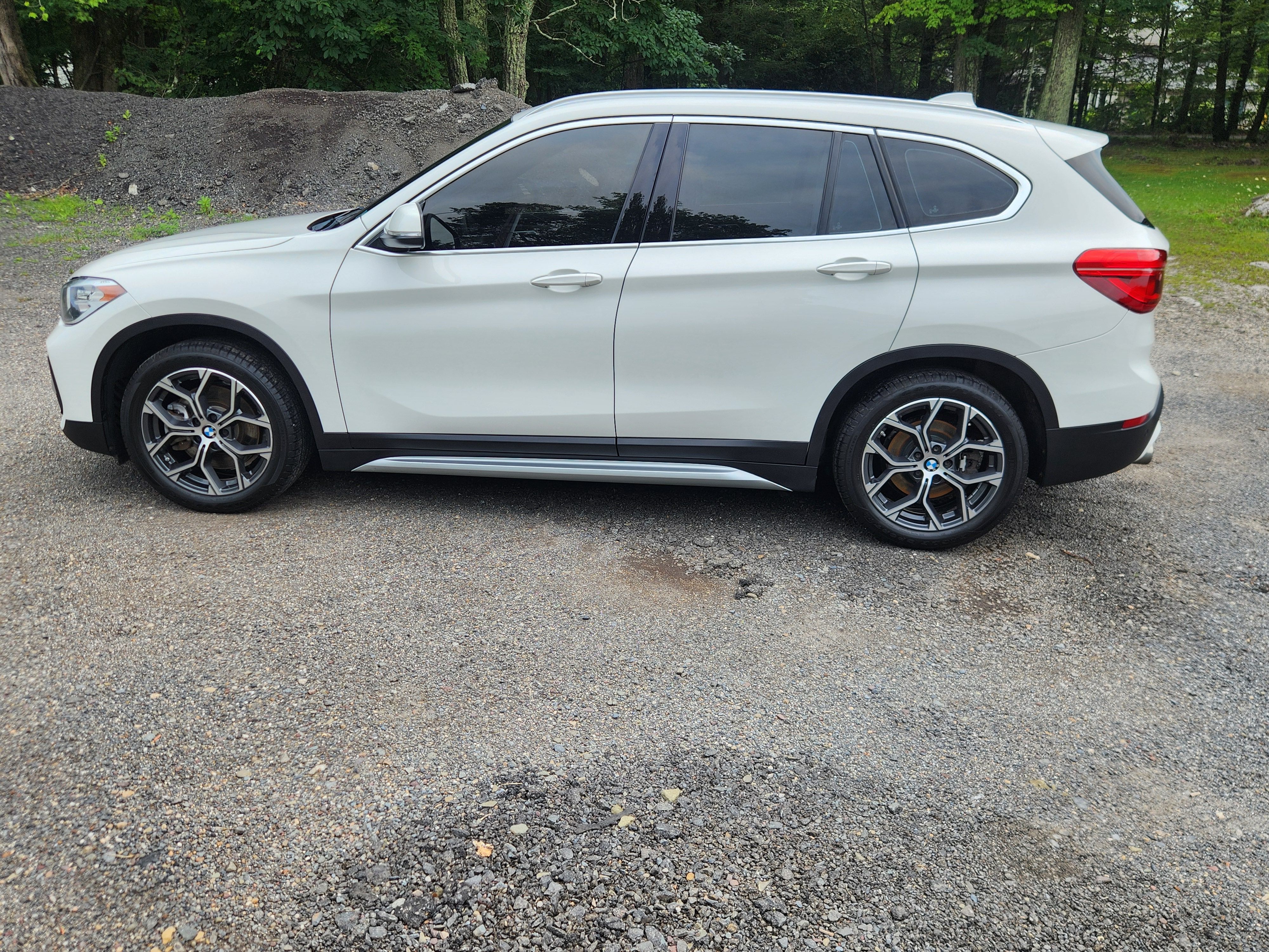 Used 2021 BMW X1 xDrive28i w/ Convenience Package AWD/4WD image 5