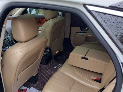 Used 2013 Jaguar XJ AWD image 4