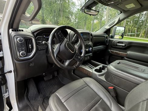 Used 2021 GMC Sierra 2500 Denali w/ Denali Ultimate Package AWD/4WD image 9