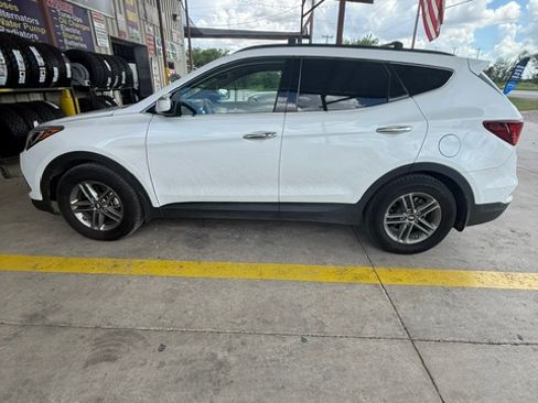 Used 2018 Hyundai Santa Fe Sport FWD image 8