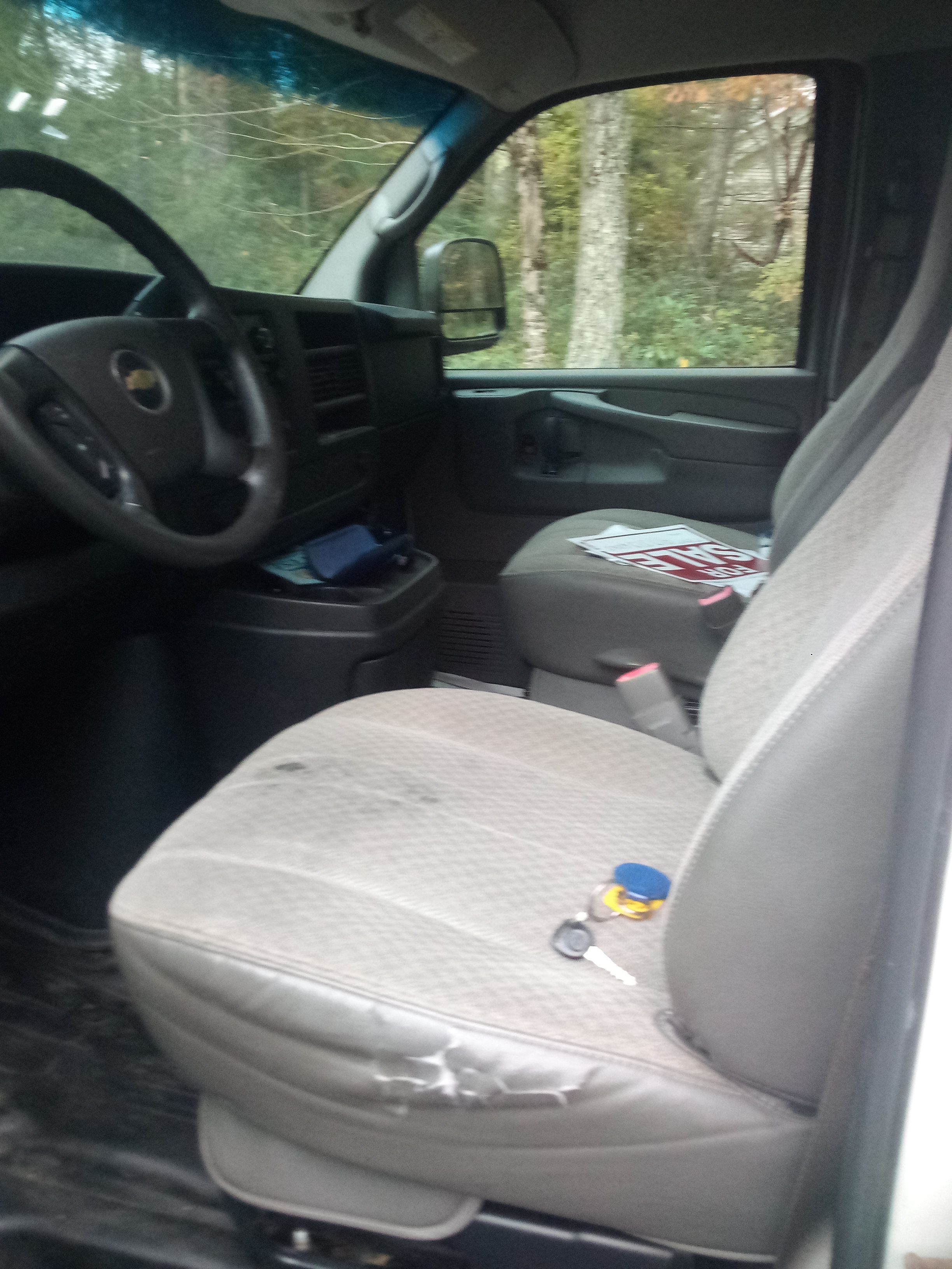 Used 2012 Chevrolet Express 3500 Extended RWD image 8