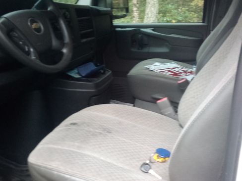 Used 2012 Chevrolet Express 3500 Extended image 8