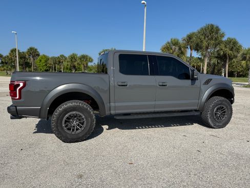 Used 2020 Ford F150 Raptor w/ Equipment Group 802A Luxury AWD/4WD image 8