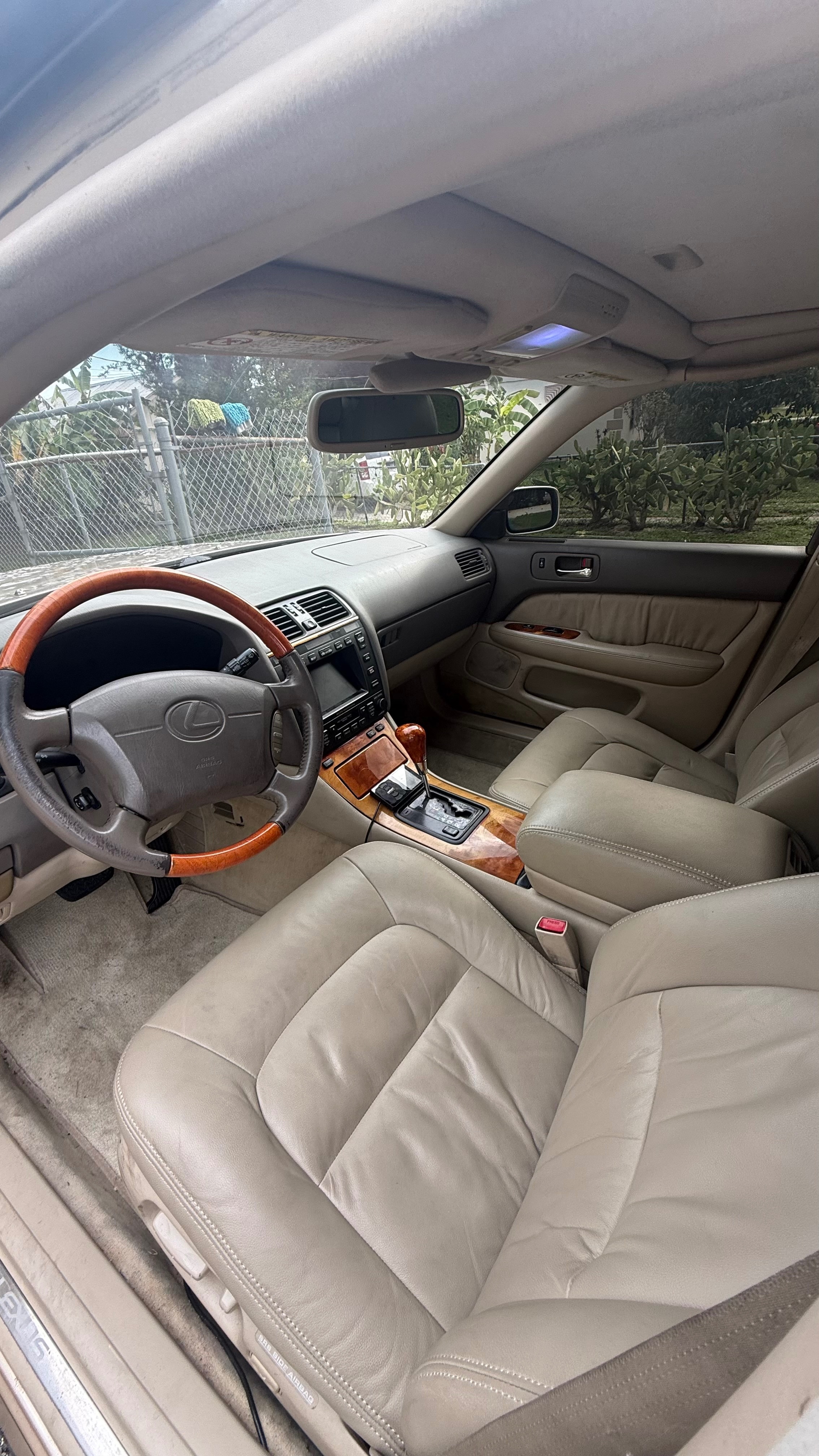 Used 1998 Lexus LS 400 RWD image 2