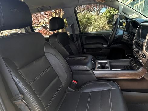 Used 2019 GMC Sierra 3500 Denali w/ Duramax Plus Package image 7