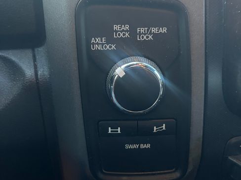 Used 2018 RAM 2500 Power Wagon w/ Luxury Group image 12