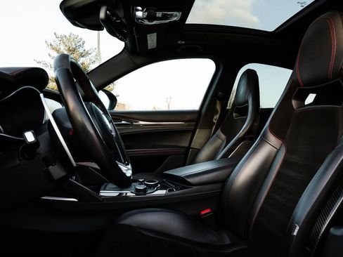 Used 2018 Alfa Romeo Stelvio Quadrifoglio w/ Driver Assist Dynamic Package image 16