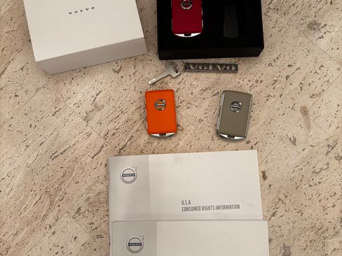 Used 2019 Volvo XC40 T5 Inscription image 10