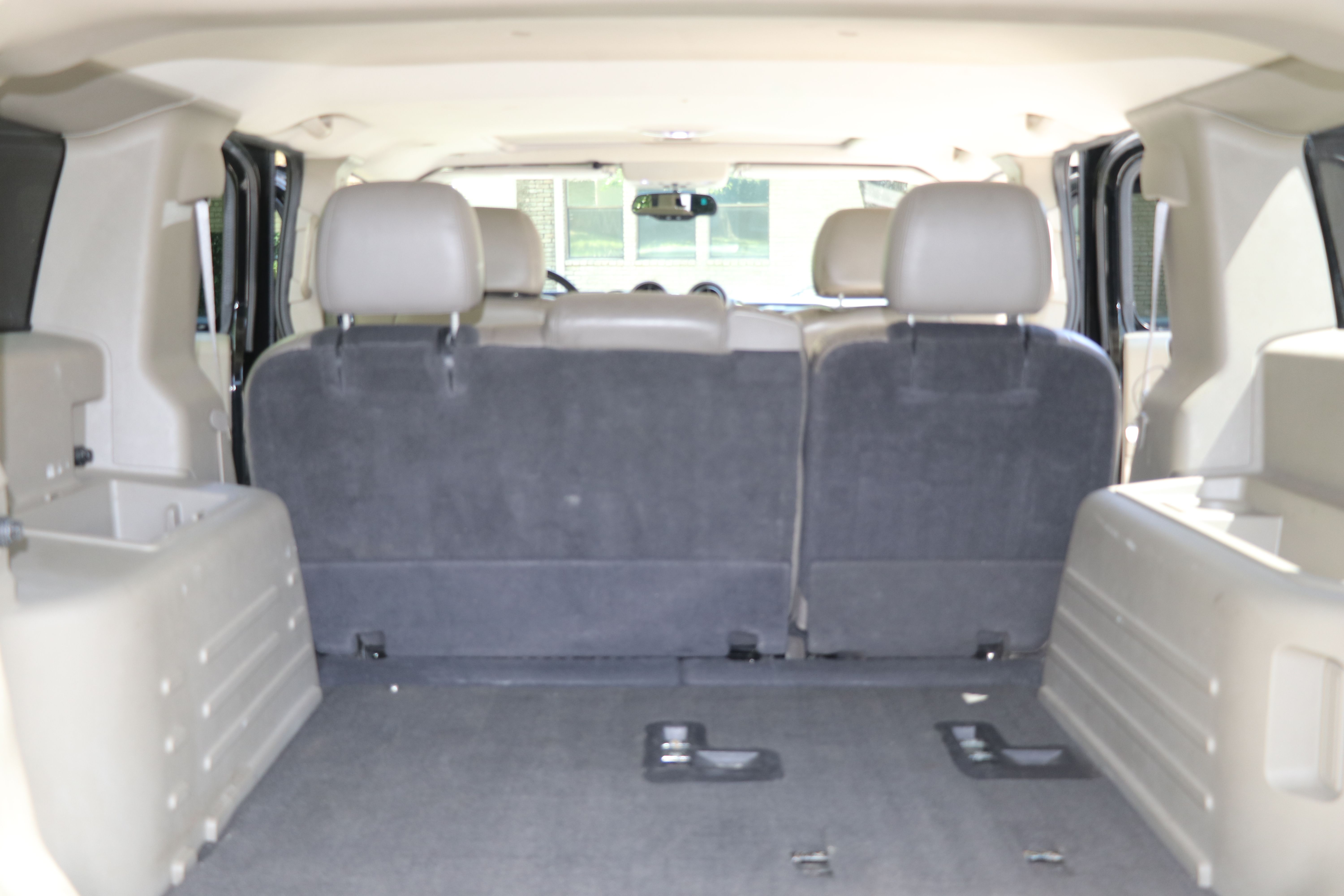 Used 2004 HUMMER H2 w/ Preferred Equipment Group AWD/4WD image 15