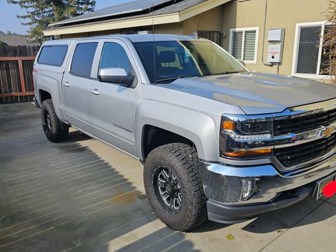 Used 2018 Chevrolet Silverado 1500 LT w/ All Star Edition image 2