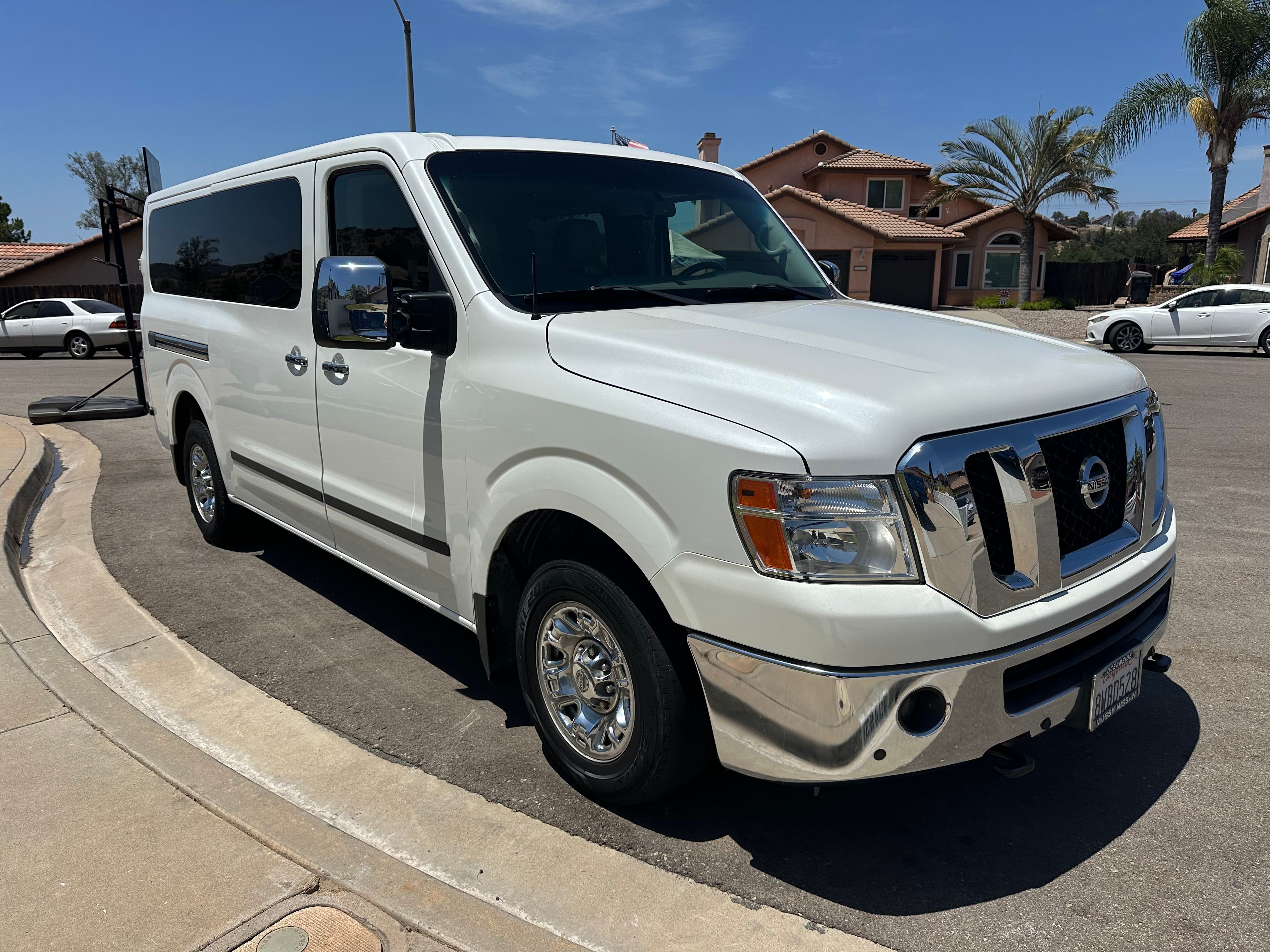 Used 2021 Nissan NV 3500 SL RWD image 1