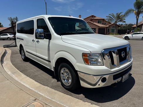 Used 2021 Nissan NV 3500 SL RWD image 1