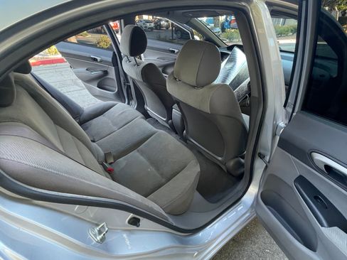 Used 2010 Honda Civic LX image 17