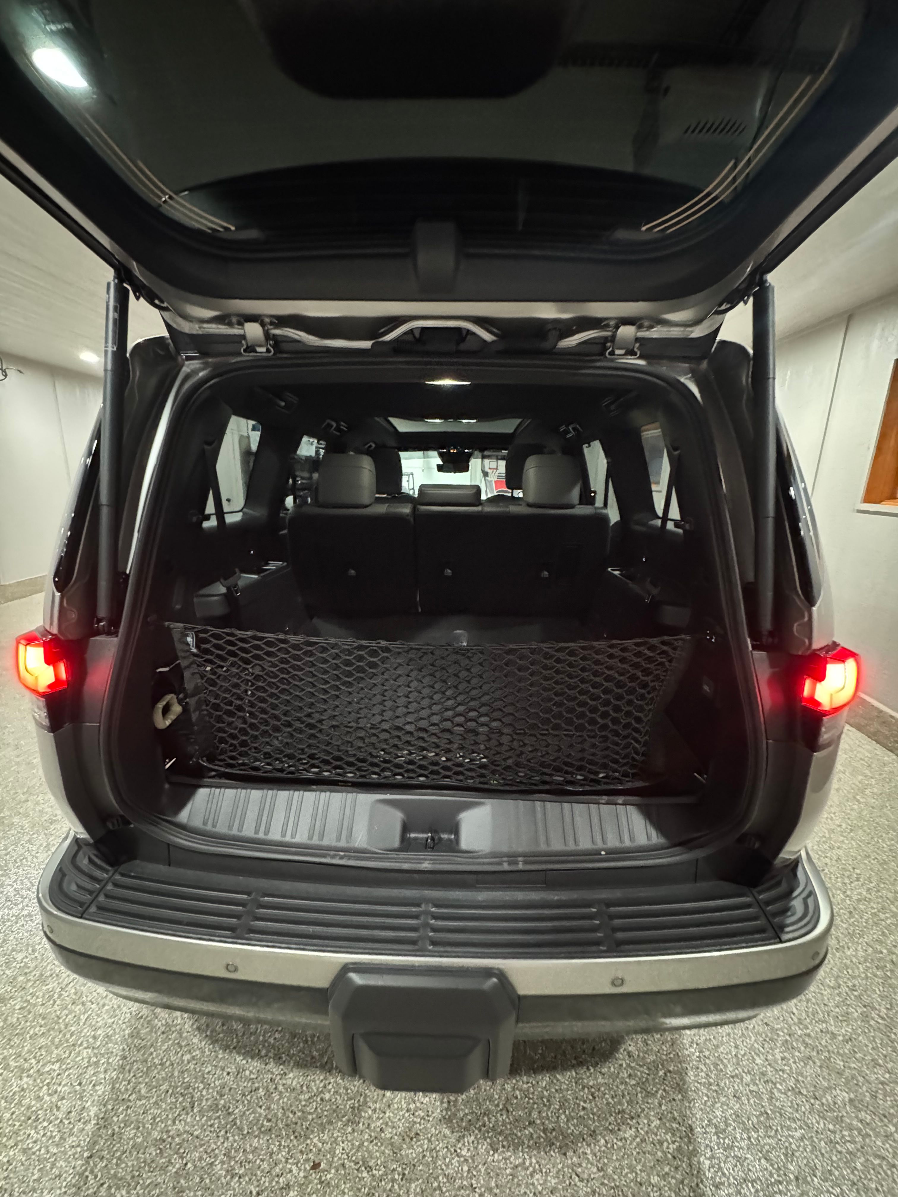Used 2025 Lexus GX 550 w/ Accessory Package (2T) AWD/4WD image 13