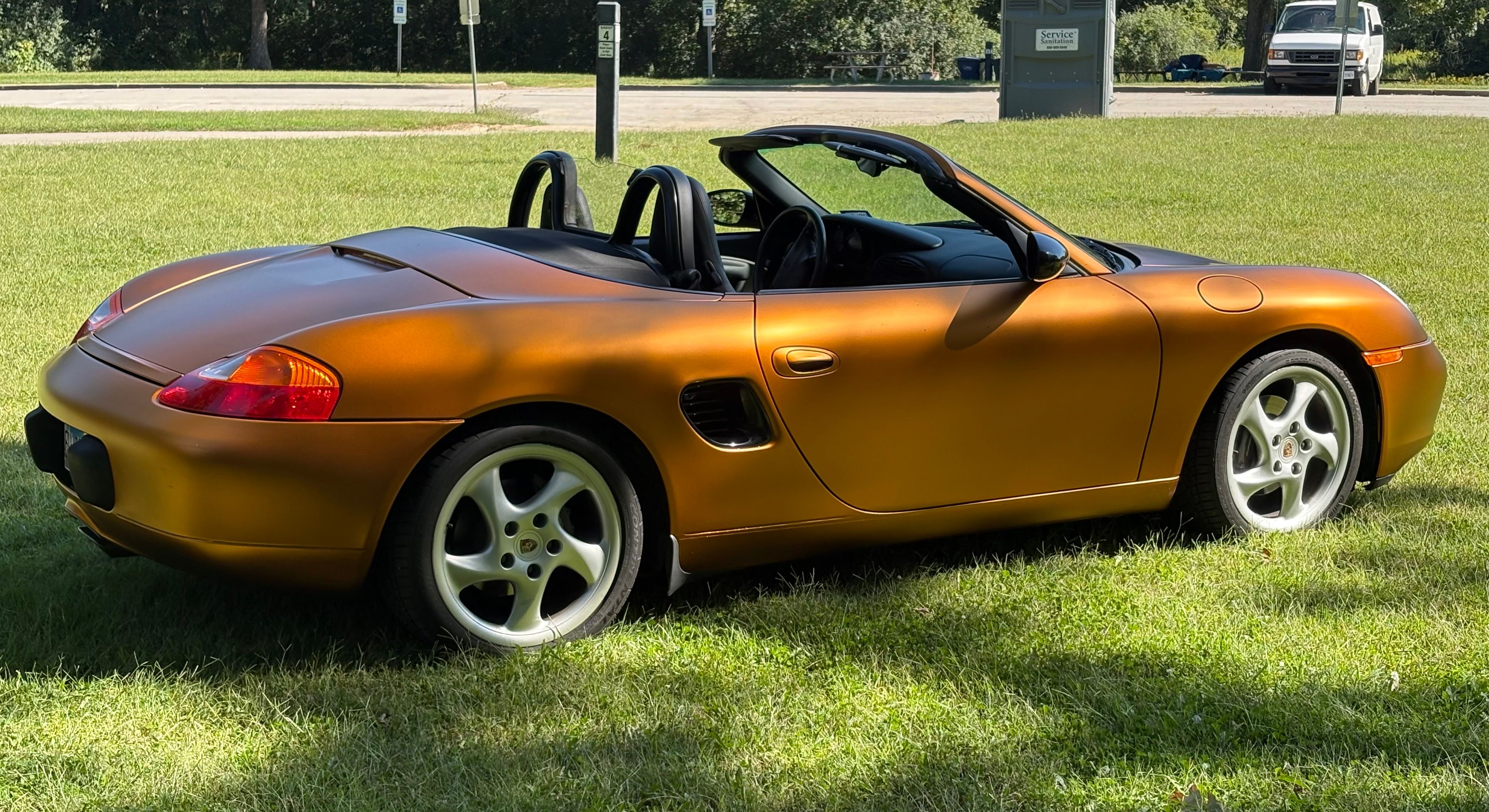 Used 2000 Porsche Boxster RWD image 2