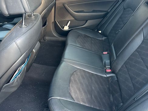 Used 2015 Hyundai Sonata Sport w/ Option Group 03 image 10