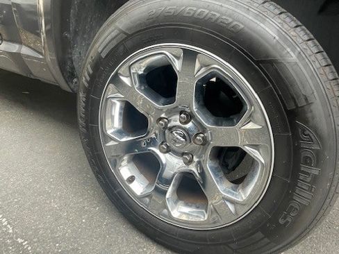 Used 2018 RAM 1500 Laramie w/ Convenience Group image 9