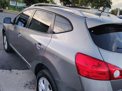 Used 2012 Nissan Rogue SV w/ Premium Pkg FWD image 2
