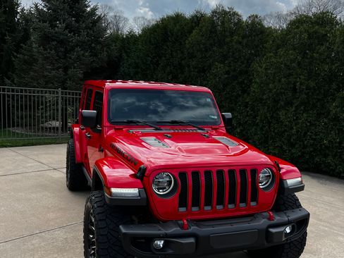 Used 2020 Jeep Wrangler Unlimited Rubicon w/ Dual Top Group image 4