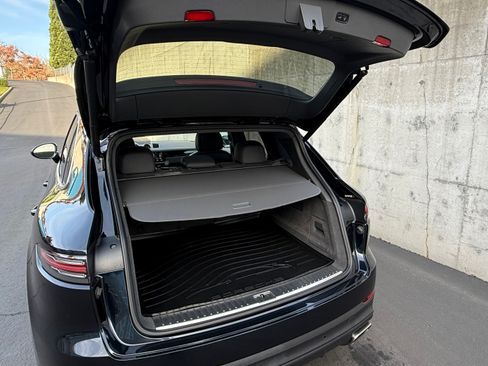 Used 2019 Porsche Cayenne image 27