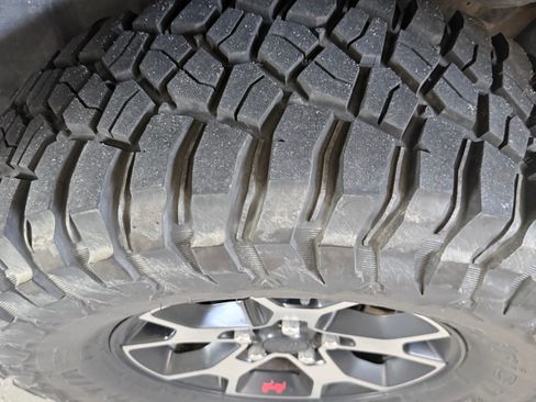 Used 2018 Jeep Wrangler Unlimited Rubicon w/ Dual Top Group AWD/4WD image 10