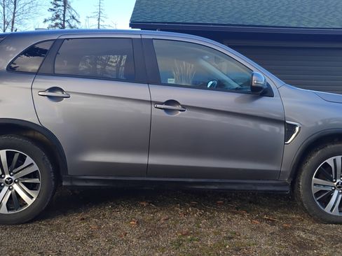 Used 2021 Mitsubishi Outlander Sport SE image 5