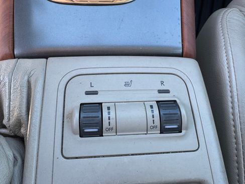 Used 2006 Subaru Outback 2.5i Limited image 11