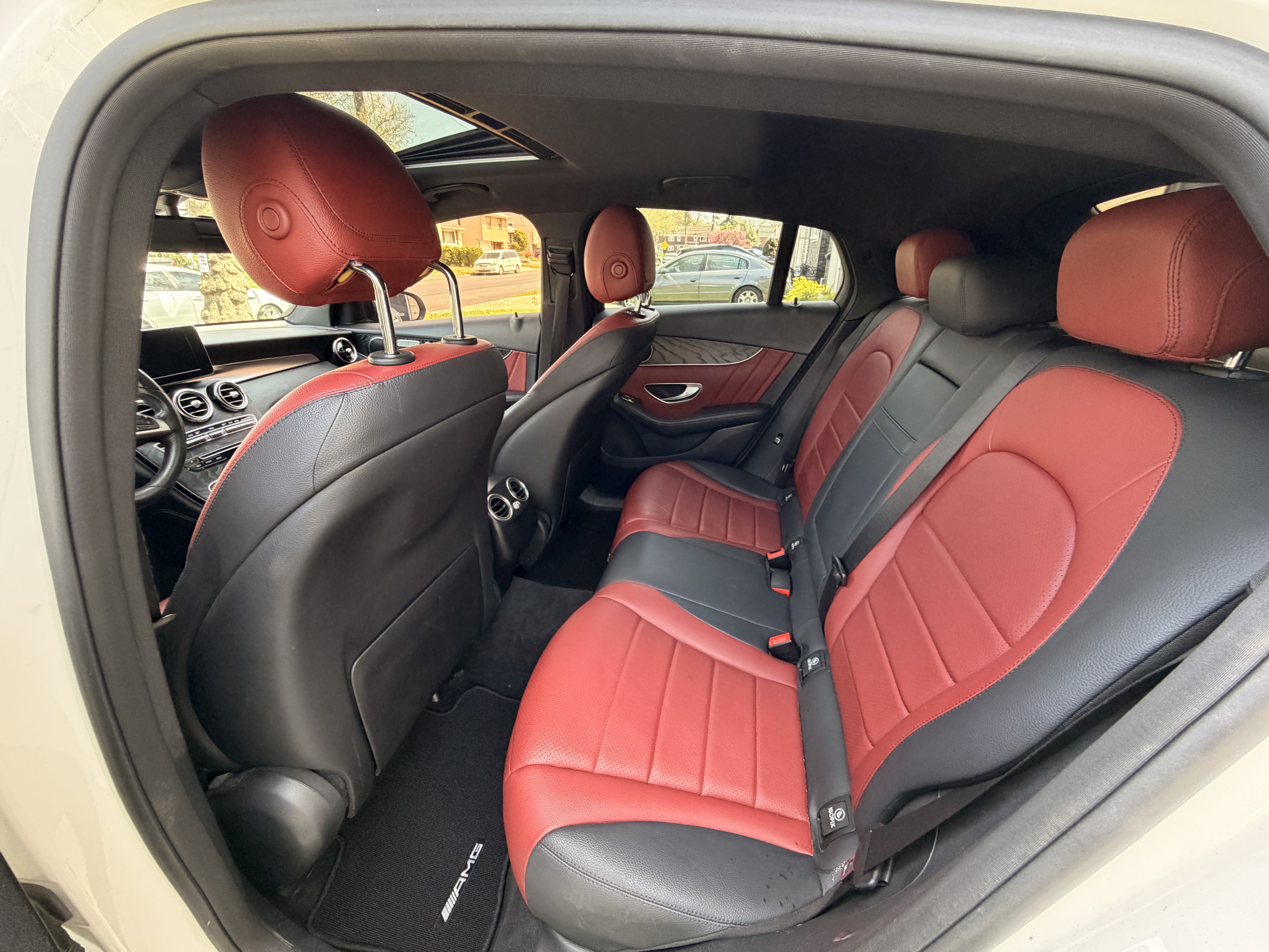 Used 2018 Mercedes-Benz GLC 300 4MATIC Coupe image 9