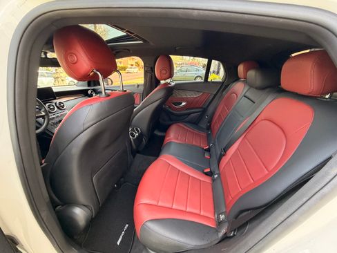 Used 2018 Mercedes-Benz GLC 300 4MATIC Coupe image 9