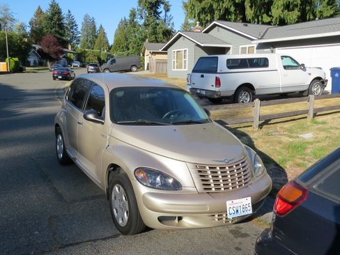 Used 2005 Chrysler PT Cruiser Touring image 2