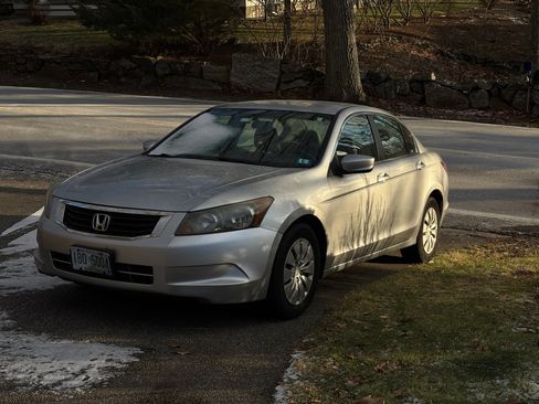 Used 2009 Honda Accord LX image 2