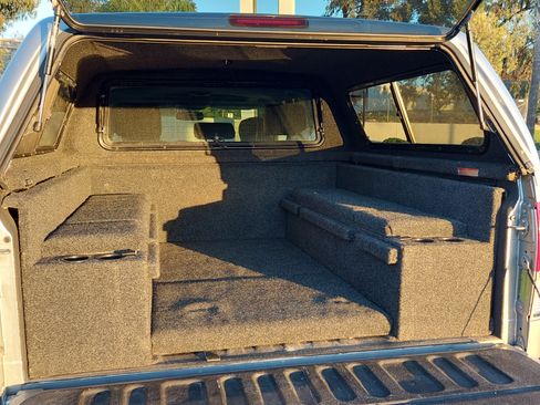 Used 2013 Toyota Tundra Platinum image 27