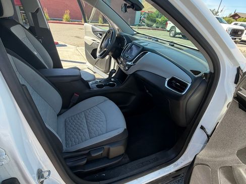 Used 2020 Chevrolet Equinox LT AWD/4WD image 11