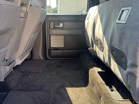 Used 2013 Ford F150 XLT w/ Luxury Equipment Group image 4