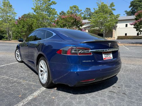 Used 2016 Tesla Model S 70 RWD image 5