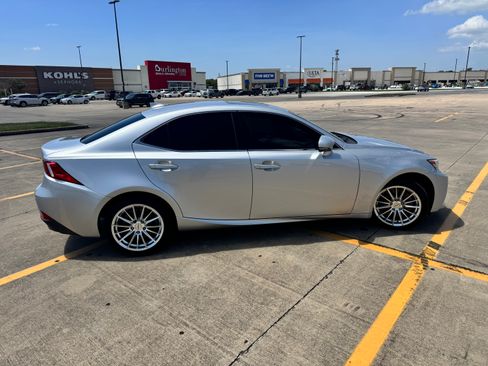 Used 2016 Lexus IS 300 AWD w/ Premium Package image 2