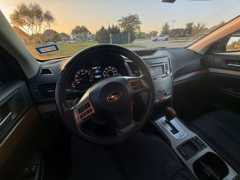 Used 2014 Subaru Outback 2.5i Limited w/ Moonroof Package image 23