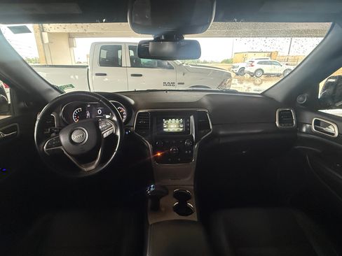 Used 2015 Jeep Grand Cherokee Laredo w/ Quick Order Package 23E RWD image 9