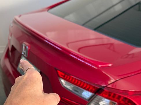 Used 2018 Honda Accord Sport image 4