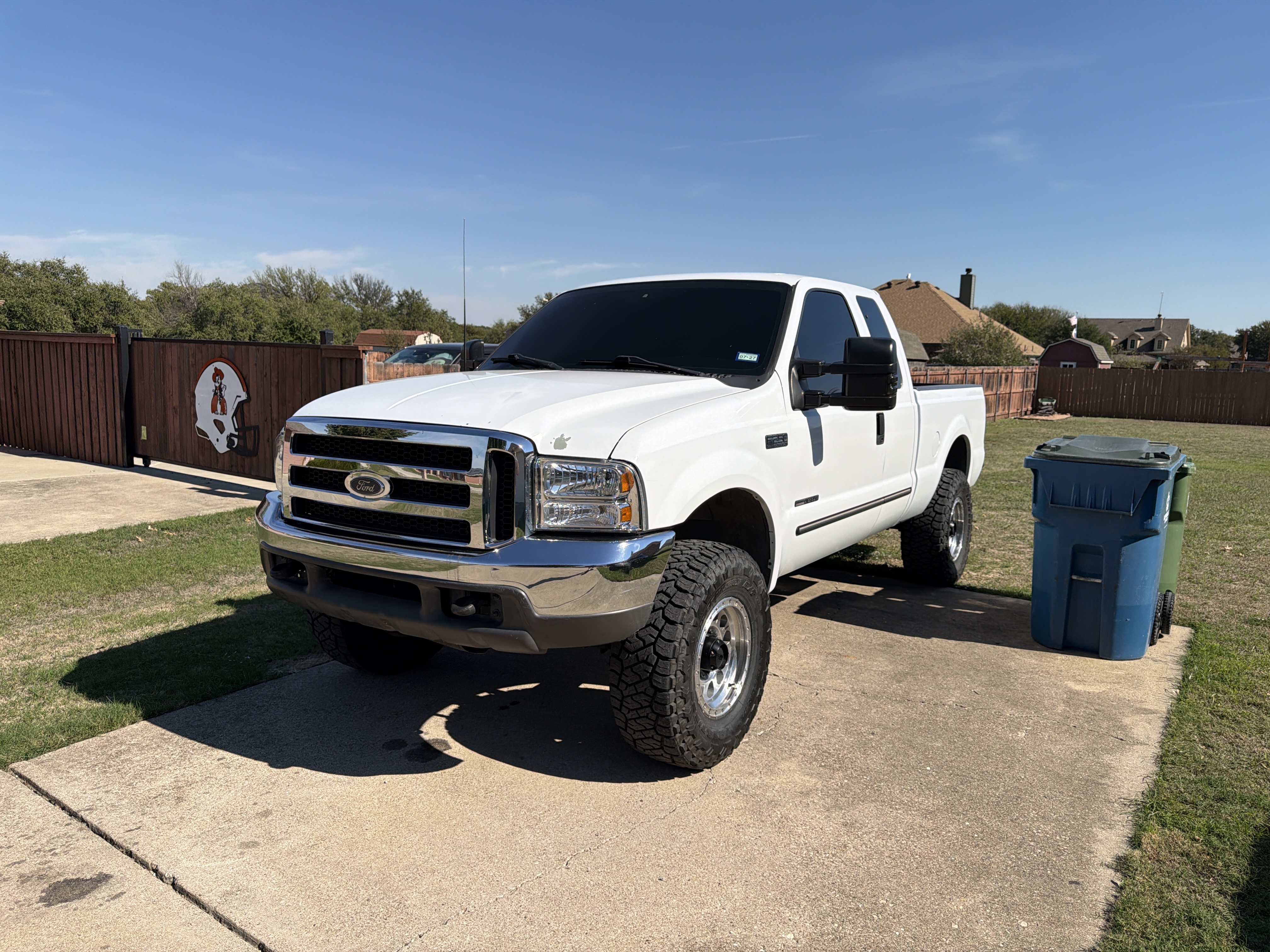 Used 2000 Ford F250 2WD SuperCab Super Duty image 1