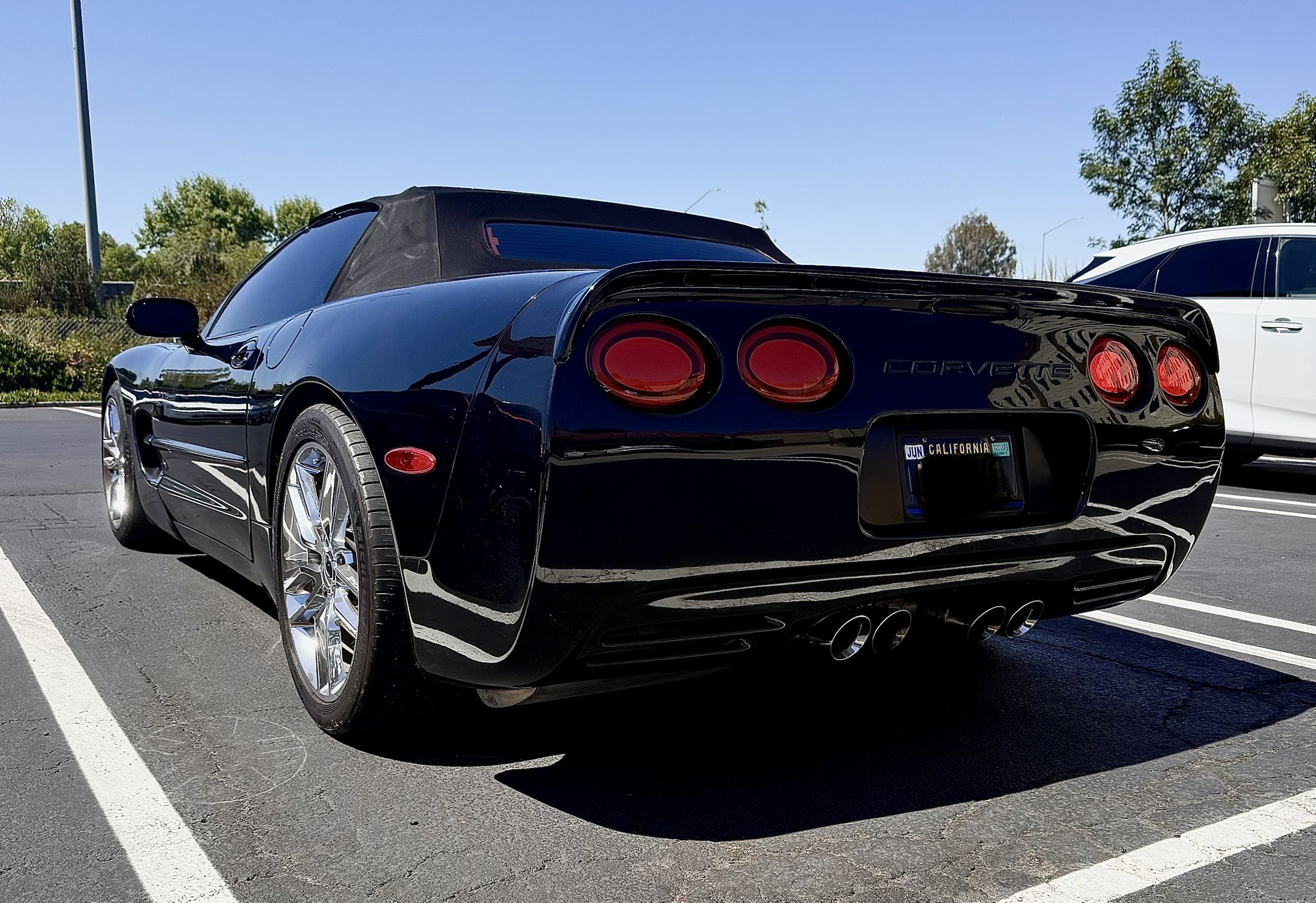 Used 2002 Chevrolet Corvette Convertible w/ Preferred Equipment Group2 RWD image 8