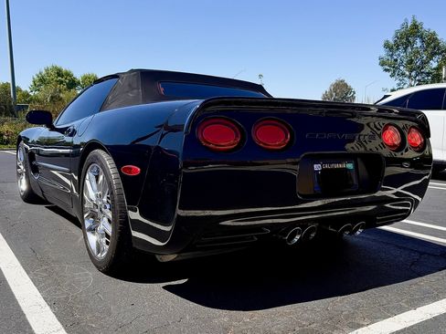 Used 2002 Chevrolet Corvette Convertible w/ Preferred Equipment Group2 RWD image 8