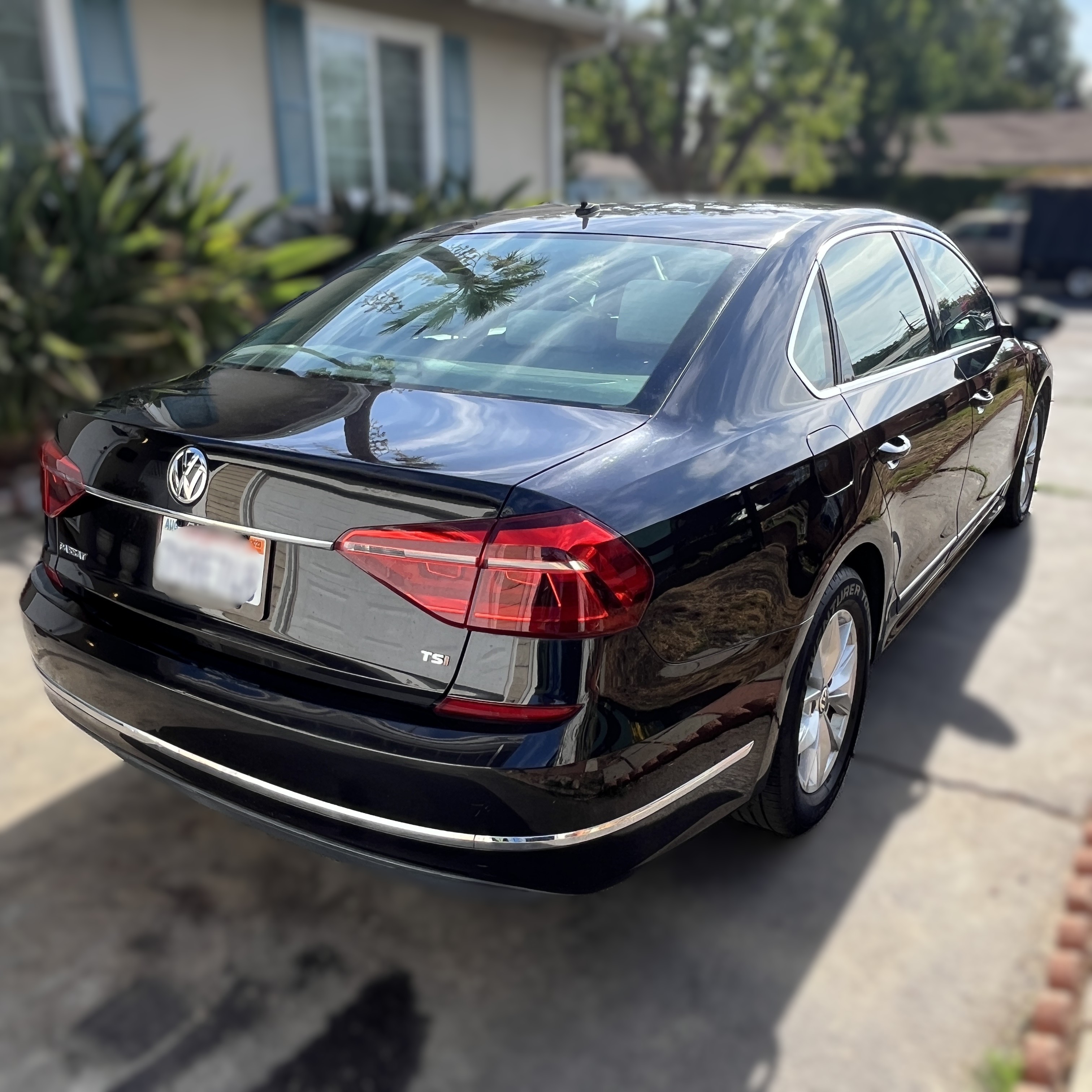 Used 2017 Volkswagen Passat 1.8T S FWD image 8