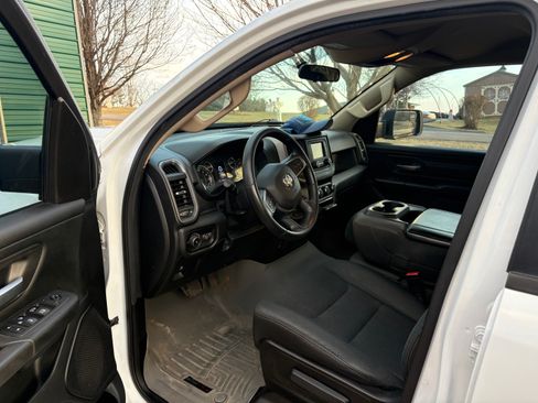 Used 2019 RAM 1500 Tradesman image 2