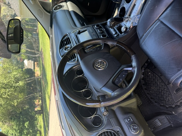 Used 2015 Buick Enclave Leather FWD image 2