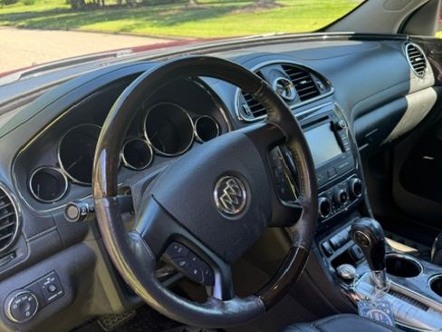Used 2015 Buick Enclave Leather FWD image 2