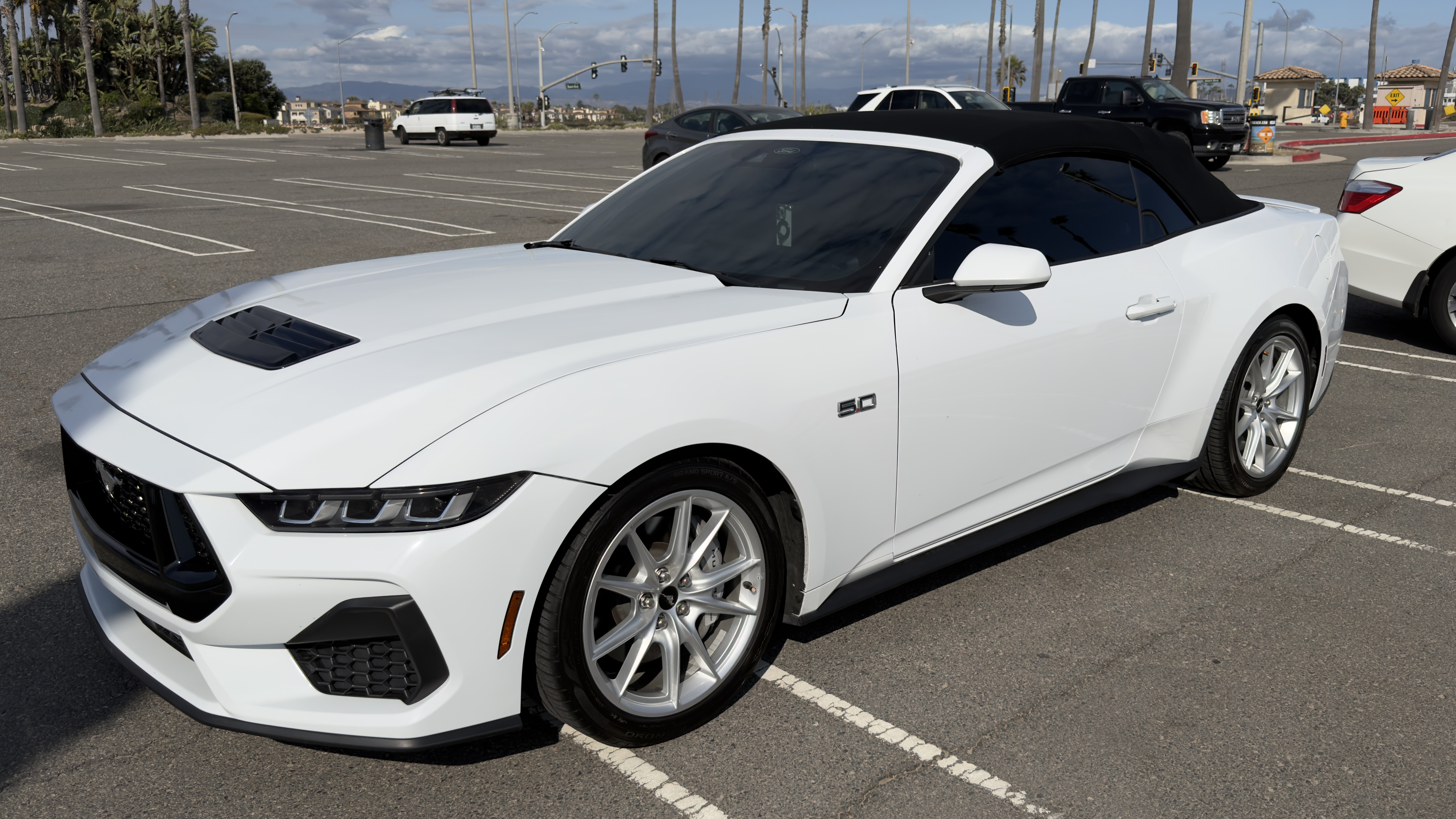 Used 2024 Ford Mustang GT Premium RWD image 9