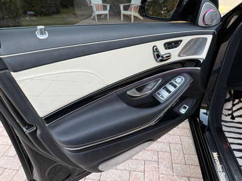 Used 2015 Mercedes-Benz S 600 S 600 Sedan 4D image 21