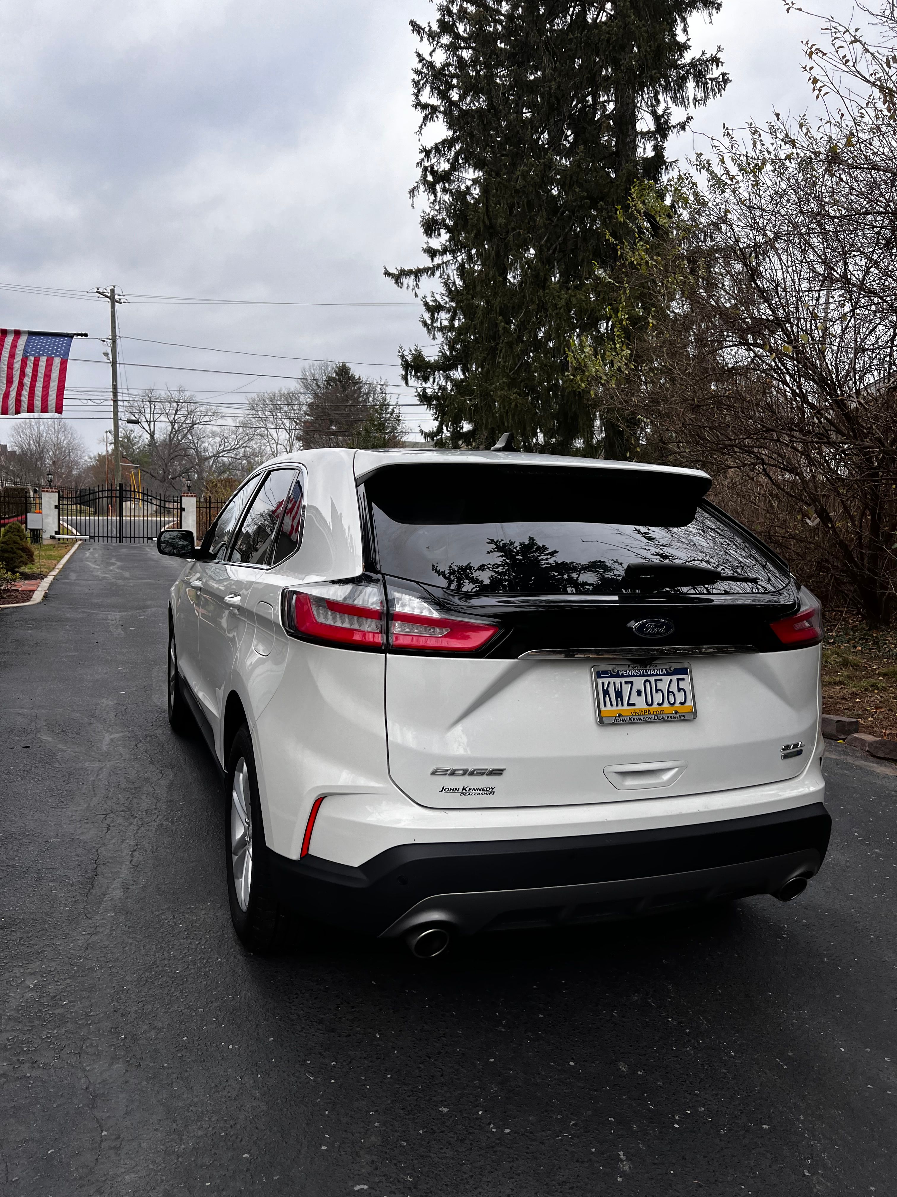 Used 2020 Ford Edge SEL w/ Convenience Package AWD/4WD image 6
